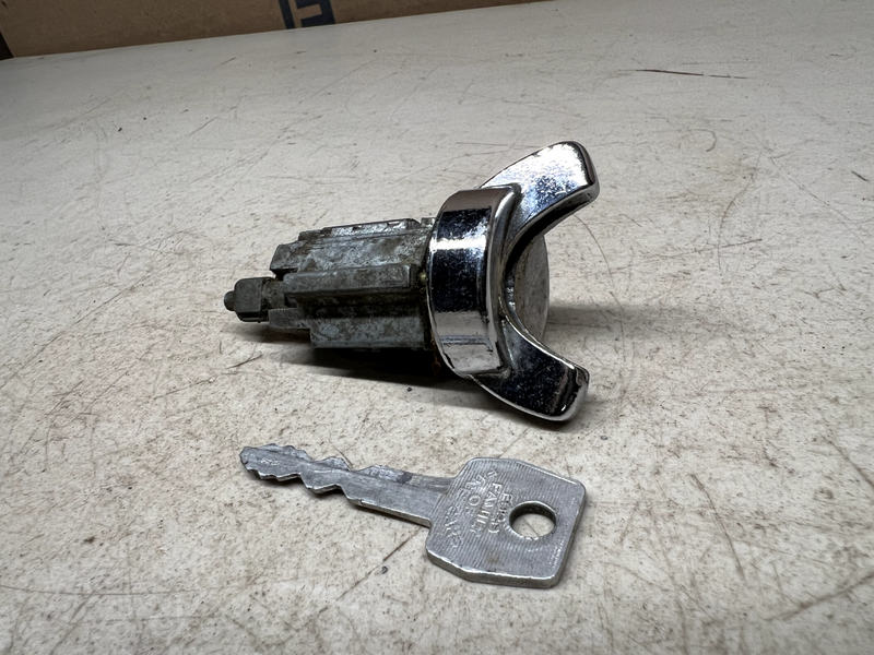 1970's 1980's FORD  IGNITION SWITCH KEY AND LOCK CYLINDER SET B26