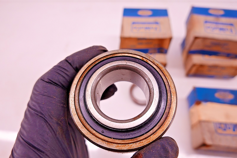 1960- 1966 FORD FALCON WAGON RANCHERO REAR AXLE WHEEL BEARING C0DZ-1225-C C55-14