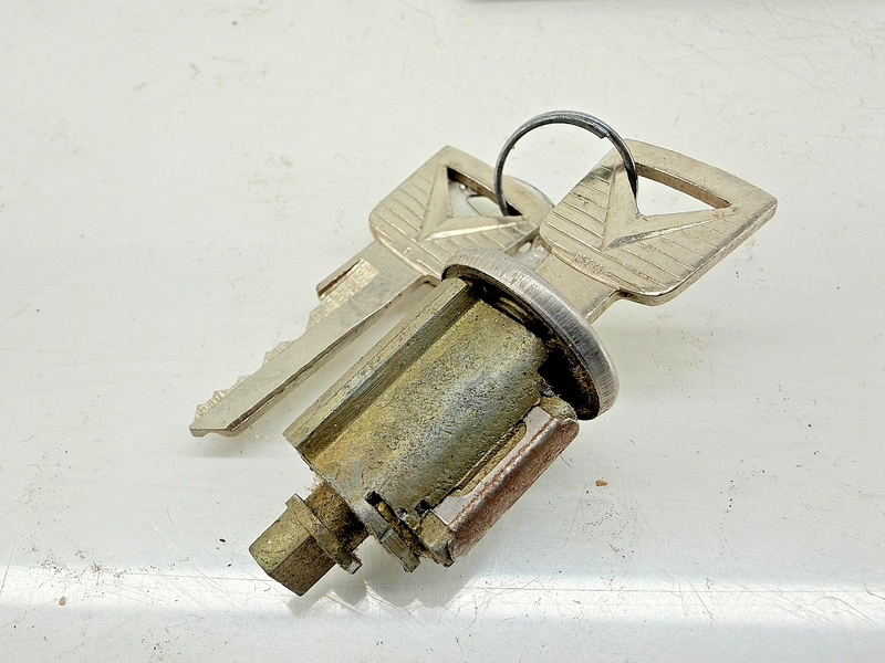 NOS 1964 - 1966 Ford Mustang Galaxie Ignition Cylinder & Keys C5OZ-11582A C57-27