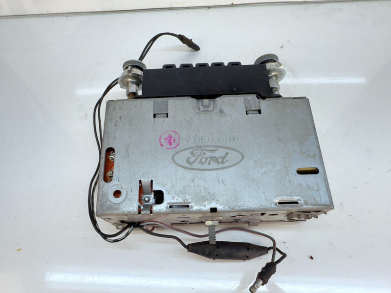 OEM 1976 Ford Factory Radio Am Philco 6A-D6DA-18806 B68-6