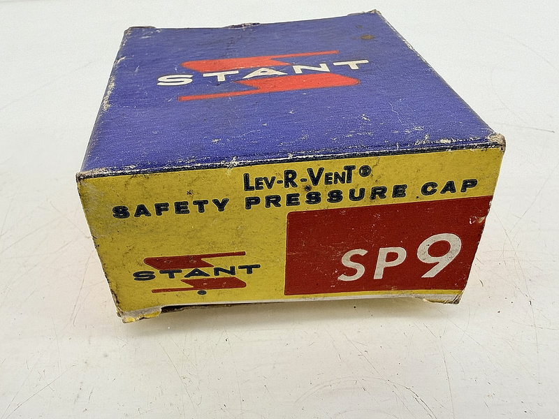 NOS STANT 1952 - 1962 CORVETTE SAFETY PRESSURE RADIATOR CAP 7 LBS SP-9 C77-66