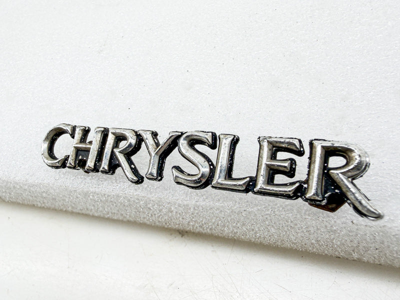 Vintage CHRYSLER NEW YORKER WINDSOR IMPERIAL EMBLEM E10-115
