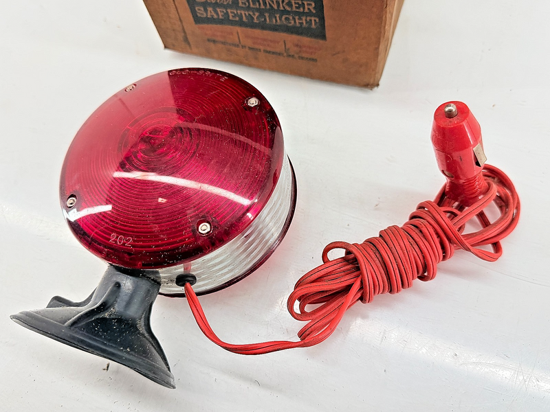 NOS SWISS BLINKER SAFETY LIGHT in Original Box GLO-BRITE 202 C57-81