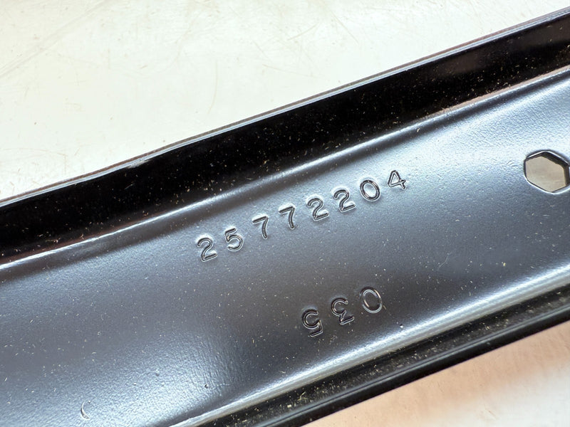 NEW OEM 2004 - 2009 SRX FRONT UPPER TIE BAR BRACE BRACKET 25772204 C29-14