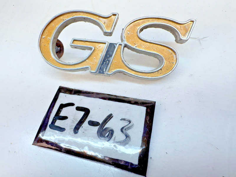 OEM 1968 1969 1970 1971 1972 BUICK SKYLARK GS EMBLEM GM 1384620 E7-63