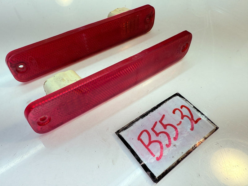 OEM 1973 - 1979 Ford Truck Rear Side Marker Light Pair D3TB-15A428-AA B55-32