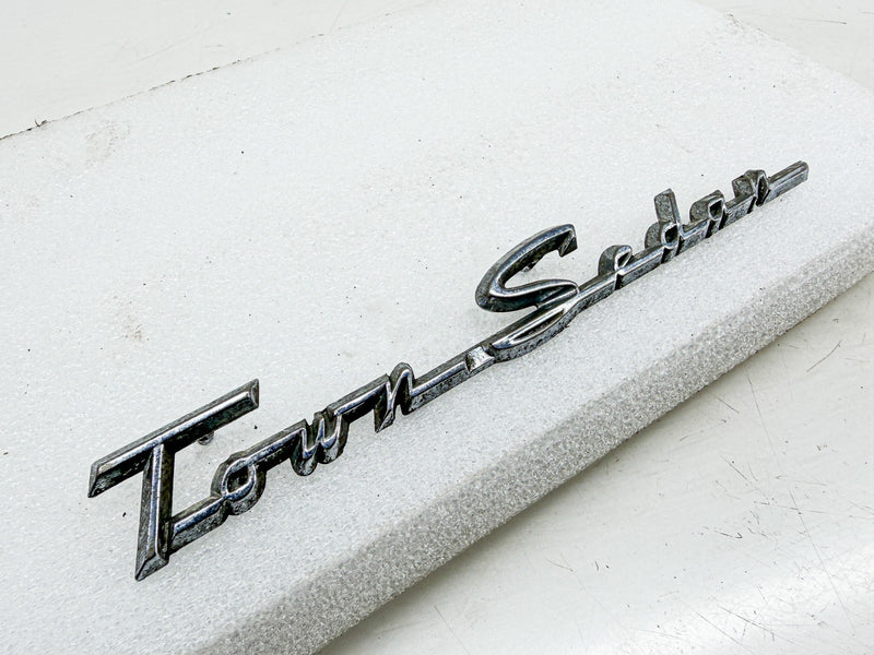 OEM 1955 FORD TOWN SEDAN QUARTER SCRIPT EMBLEM BN-7325622-A E10-56