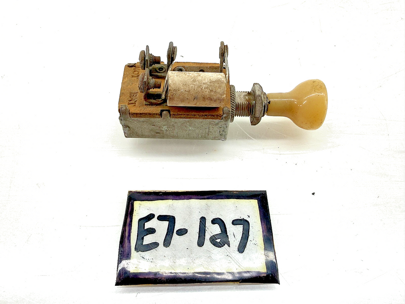 OEM 1941 - 1951 Ford Aetna Motor Products 3-Position Accessory Switch E7-127