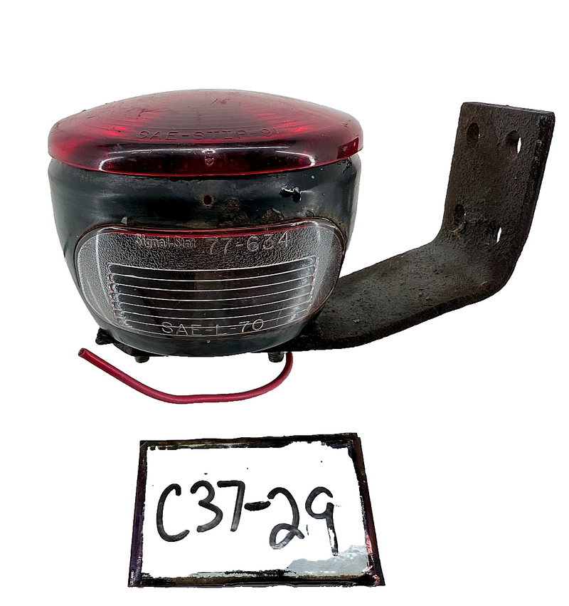 Signal-Stat SAE-STIL-70 License Plate Tail Light Bezel & Housing Rat Rod C37-29