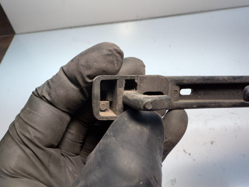 OEM Volkswagen 1981 - 1992 Right Rear Outer Door Handle 193839206 81 82 90 92 C7