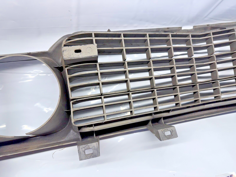 OEM 1974 - 1976 Datsun 610 Grill 74 75 76 1974 1975 1976 U5B-9