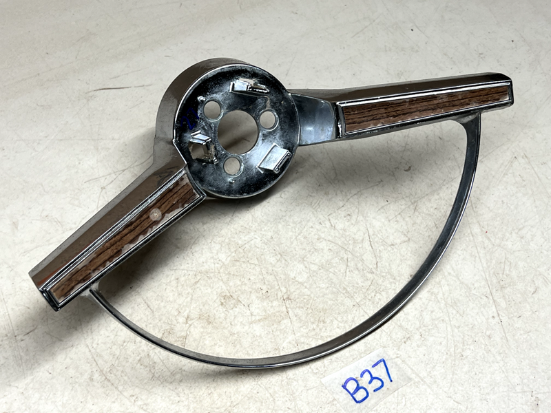 OEM 1965 1966 Chevy Impala Caprice Steering Wheel Horn Ring 3882985 65 66 B37-27