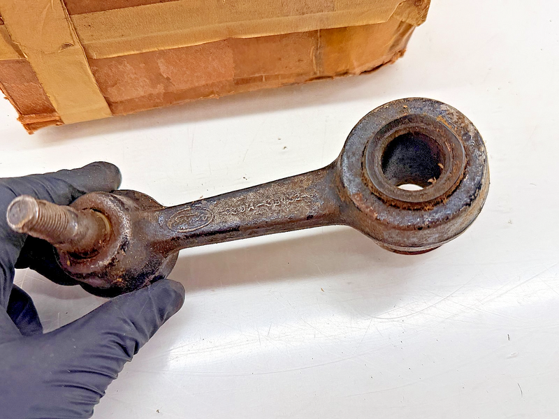 NOS 1963 1964 FORD FALCON COMET V8 POWER STEERING IDLER ARM C3DA-3B452-H C18-55