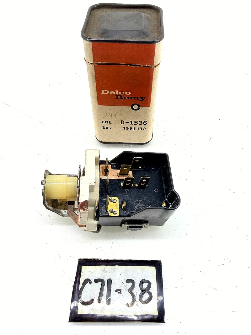 NOS 1964 1965 Cadillac Headlight Switch Delco Remy 1995132 C71-38