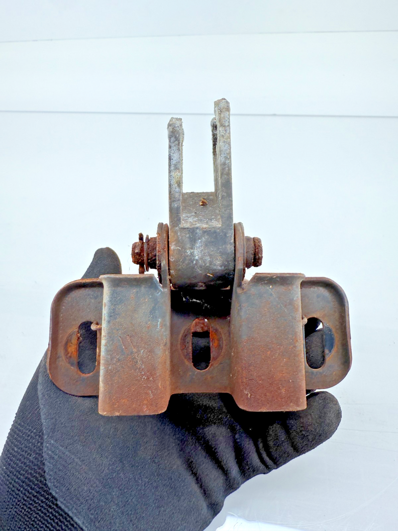 OEM 1968 C3 Chevy Corvette Headlight Actuator Link Bracket 3926201 C32-22