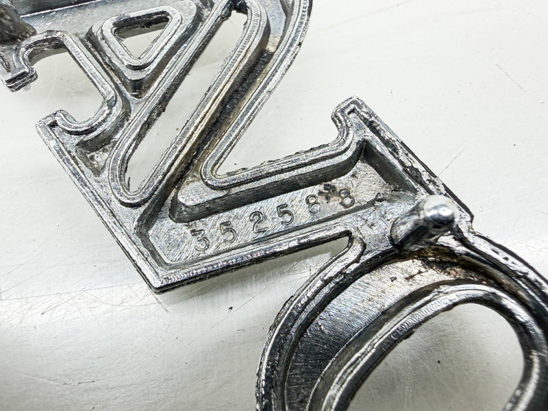 OEM 1975 - 1979 CHEVY NOVA FENDER EMBLEM GM 352588 E10-67