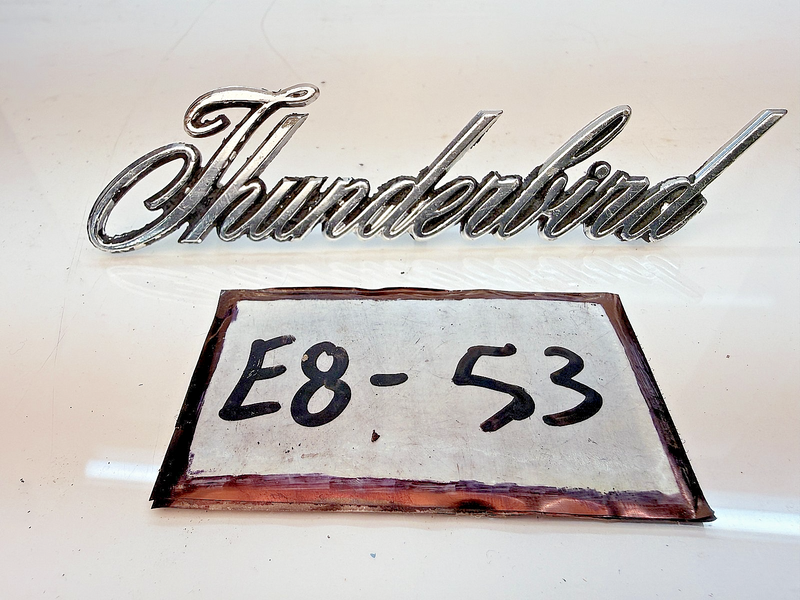 OEM 1970 FORD THUNDERBIRD 1/4 PANEL EMBLEM D0SB-6525632-A FOMOCO E8-53