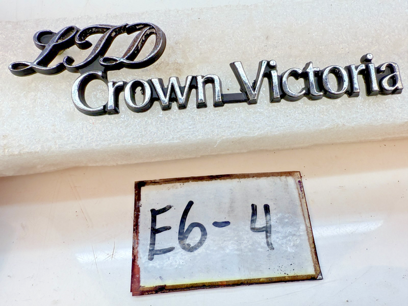 OEM 1983 - 1986 Ford LTD Crown Victoria Roof Pillar Emblem Badge E6-4