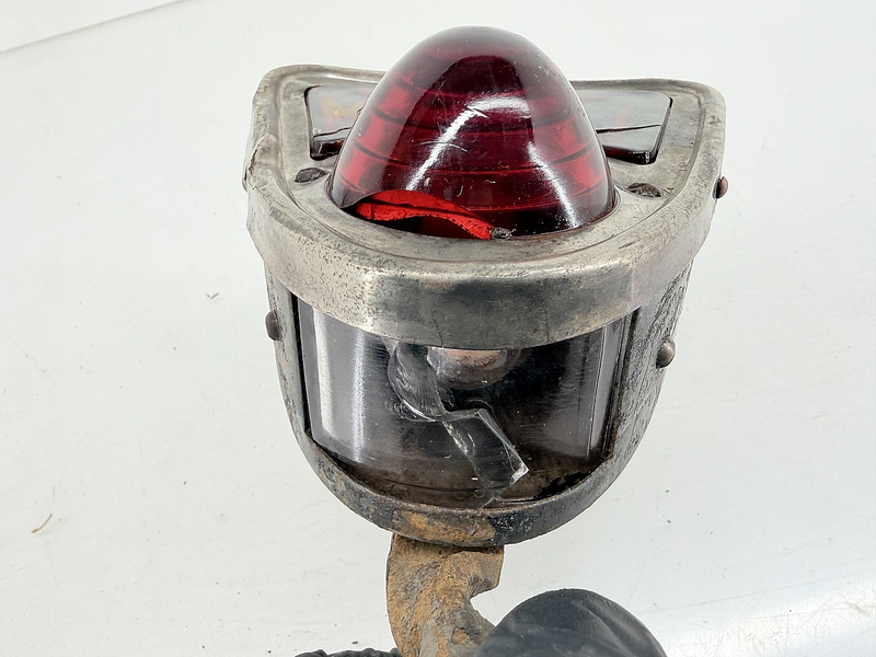 Original 1921 - 1925 Maxwell Automobile / Chrysler Tail Light Logo Lens Beehive