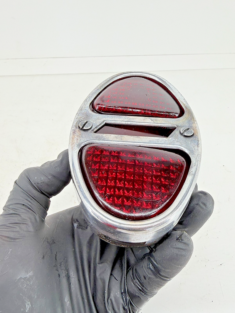 Original 1931 - 1937  Chevrolet Chevy Truck Taillight CHEVLITE GLIDE C37-54