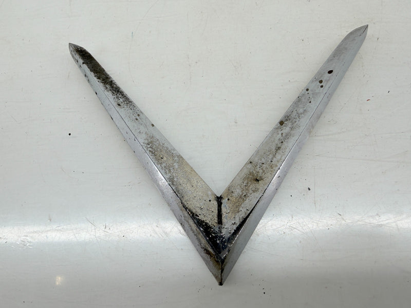 OEM 1948 1949 CADILLAC V HOOD V EMBLEM 1453001 C67-47