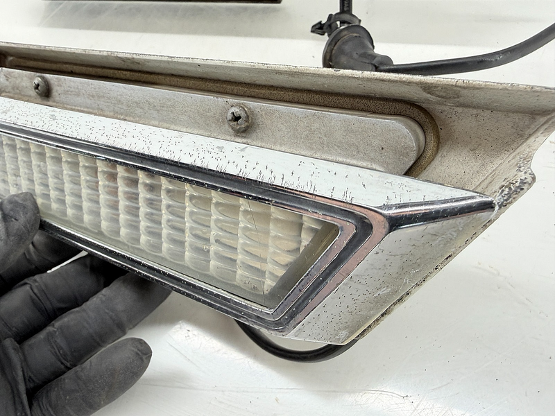 OEM 1969 Ford Galaxie 390 PAIR Front Side Marker Lights, Bezels, Lens 69 C36-69