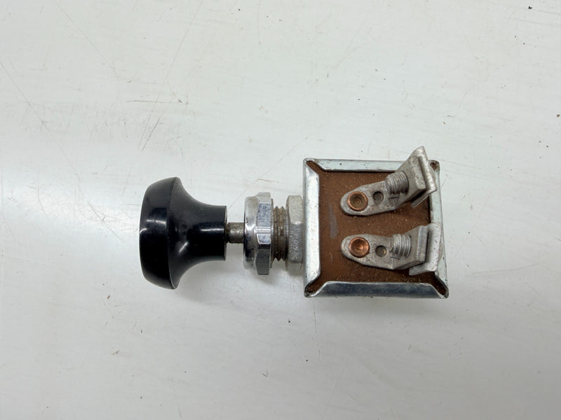 NOS Vintage BACK UP LIGHT FOG ACCESSORY LAMP 20a SWITCH Black KNOB SCTA TROG C67