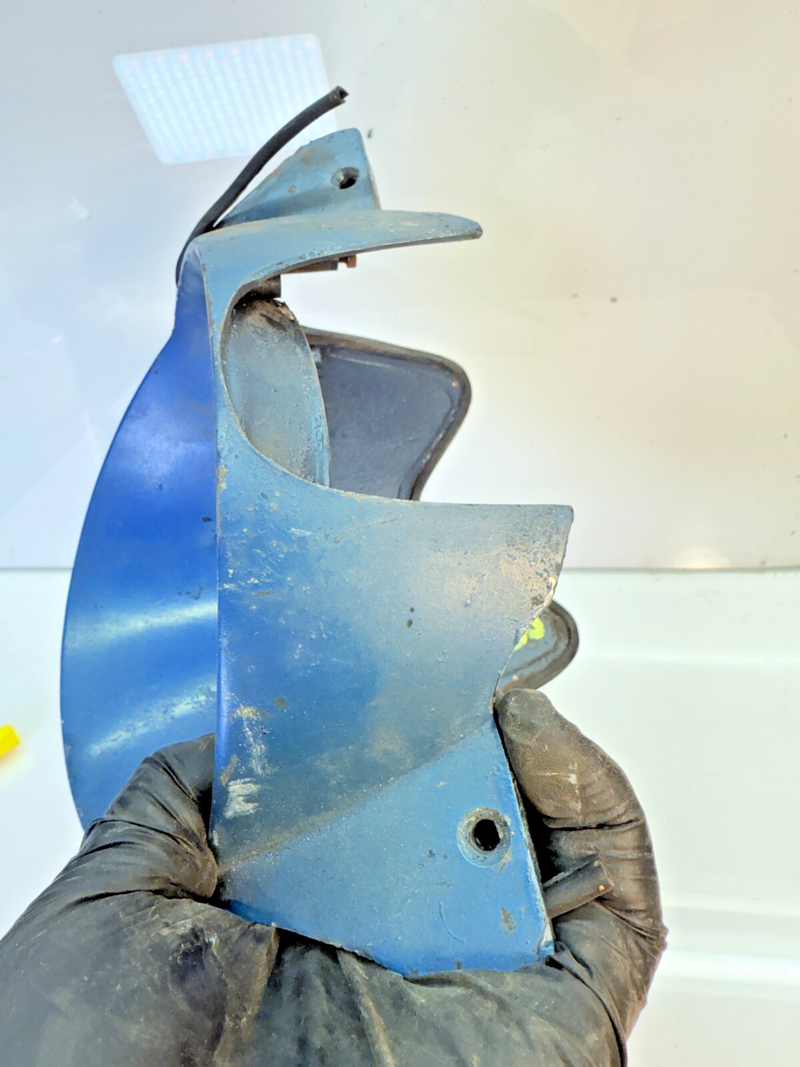 OEM 1959 1960 Chevy Impala Speedometer Dash Gauge Housing Bezel 1586360 B44-3