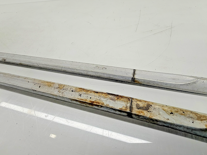 1965 Mercury Comet 202 404 PAIR Front Fender Body Trim Spear Moulding 65 S-120