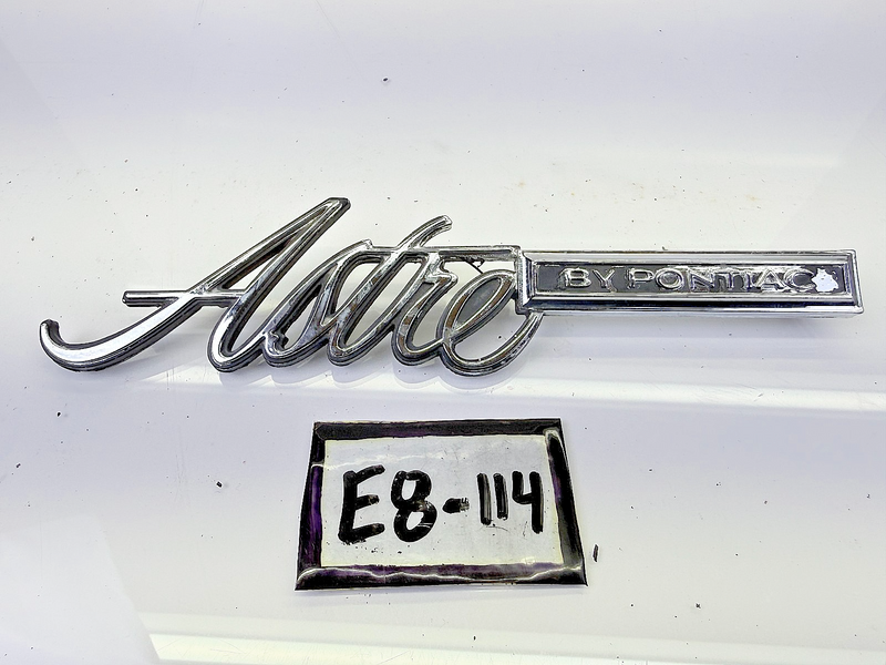 OEM 1974 - 1977 PONTIAC ASTRE FENDER EMBLEM SCRIPT 738996 E8-114