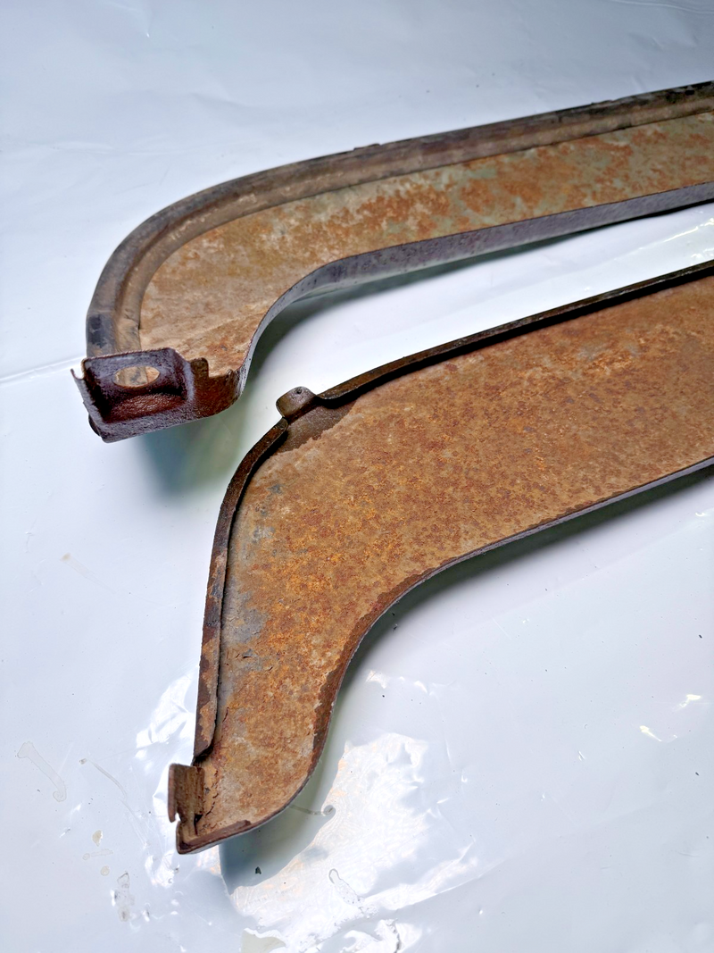 Vintage 1960s - 1970s Car Truck Fender Skirts Unknown Model S3-5