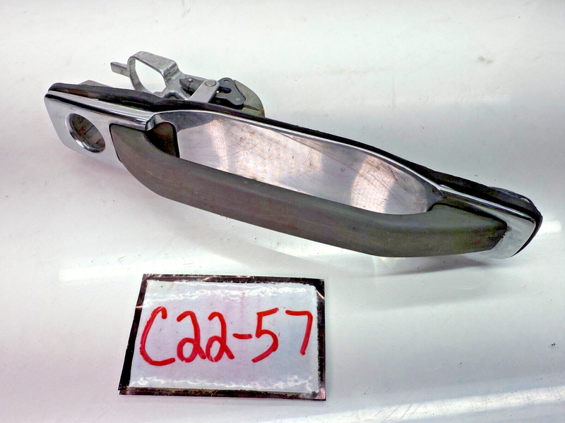 OEM 1986 - 1991 Mercedes-Benz W126 560SEL FRONT Door Handle 87 88 89 90 C22-57
