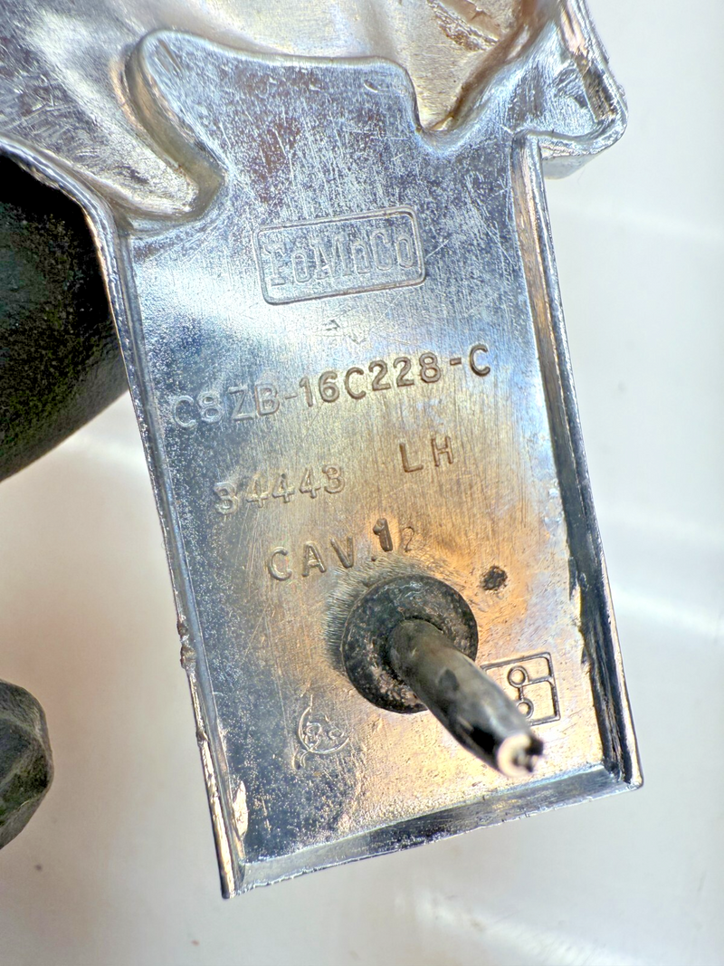 OEM 1968 FOMOCO / Ford Mustang Front Fender Emblem RH C8ZB-16C228-C B32-319