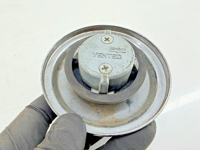 NOS Ford GM Chrysler Motorcraft Vented Locking Chrome Gas Cap XO-1906 C71-24