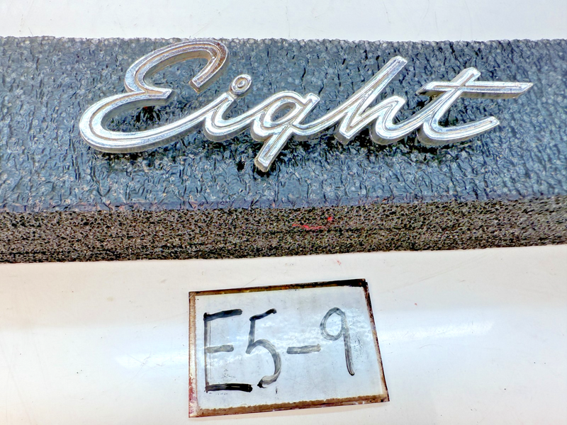 OEM 1970's OLDSMOBILE EIGHT CHROME EMBLEM Badge 587139 E5-9