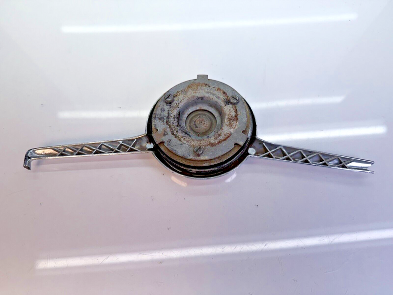 OEM 1954 FORD CAR ORIGINAL MASTER GUIDE POWER STEERING HORN RING BUTTON B52-45