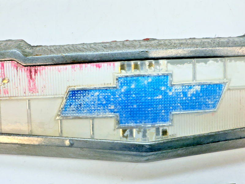 OEM 1958 CHEVROLET PASSENGER 6 CYLINDER HOOD EMBLEM 3750379 B75-35