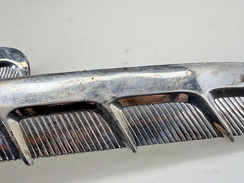 OEM 1964 1965 Mustang Coupe Convertible QUARTER PANEL SIDE TRIM ORNAMENTS C69-6