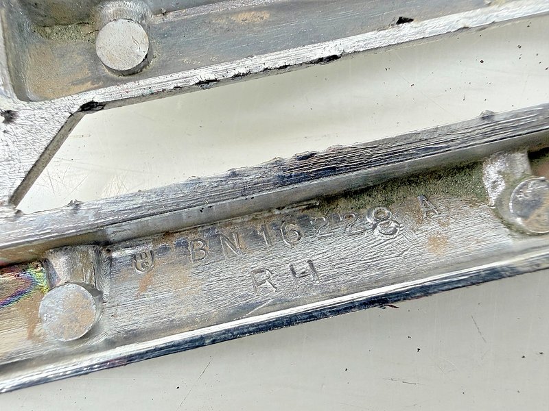 OEM 1955 1956 1957 Thunderbird Fender Hash Markers Trim  BN16228-A BN16229-A C39