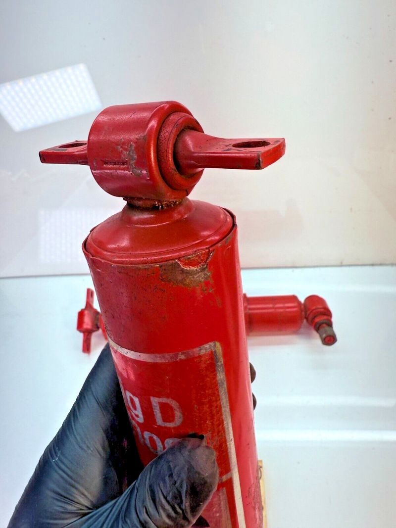 NOS VINTAGE DELCO GM BIG D REAR Shocks 1968 - 1969 CHEVELLE F-85 PRIX B56-30