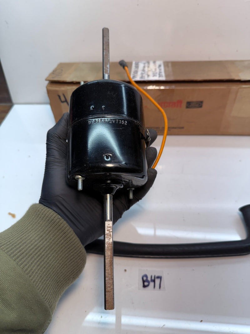 NOS 1970-1977 Ford W WT 900 1000 Truck A/C HEATER FAN BLOWER MOTOR B47-4