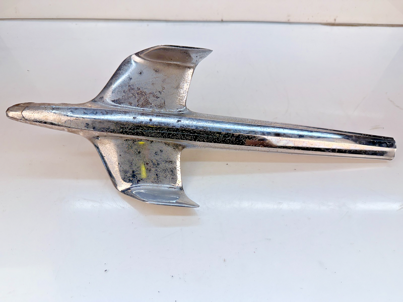 Vintage Original 1954 Chevrolet Chevy Belair Chrome Hood Ornament 3705035 B4-11