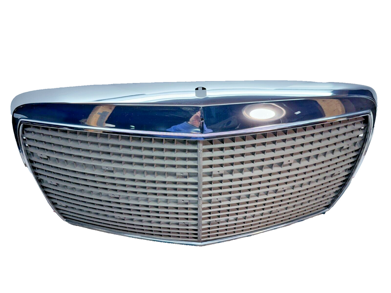 NOS 1974 - 1976 Mercedes W114 W115 C114 Front Grill Assembly Late Model 1975 P7