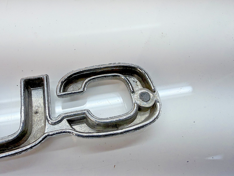 1980-1986 FORD F150 F250 TRUCK BRONCO CUSTOM FENDER EMBLEM E0TB-16B114-CC E8-68