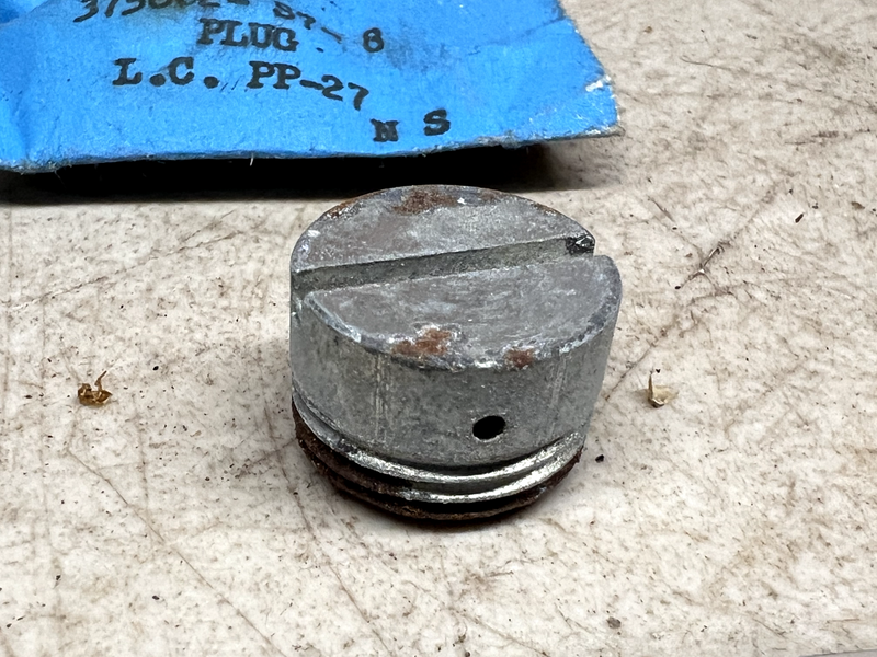 NOS Ford 375602-S8 Plug B31-144