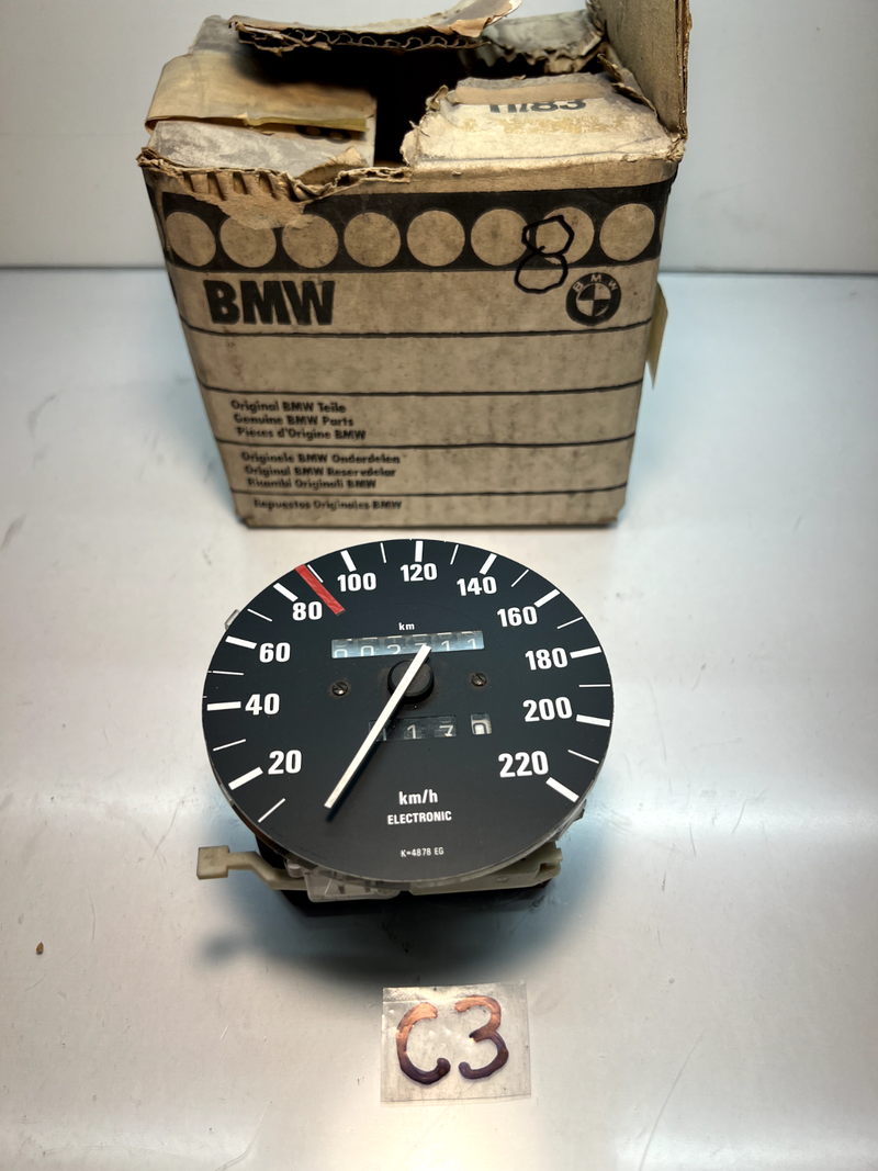NOS? BMW SPEEDOMETER E24/628CSI-M635CSI E23/735i 745i 62121376599 C3-