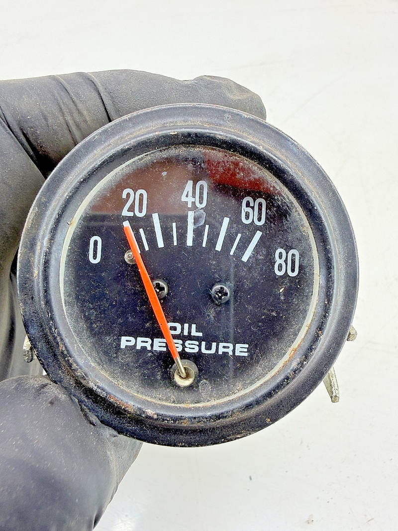 Vintage 1976 - 1986 Jeep CJ5 CJ7 CJ Mechanical Oil Pressure Gauge 80 PSI C39-48