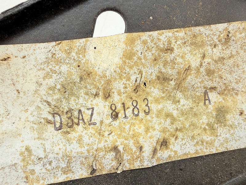 NOS 1973 1974 Ford Galaxie LTD PAIR INNER GRILL SUPPORT BRACKET D3AZ-8183A C58-5