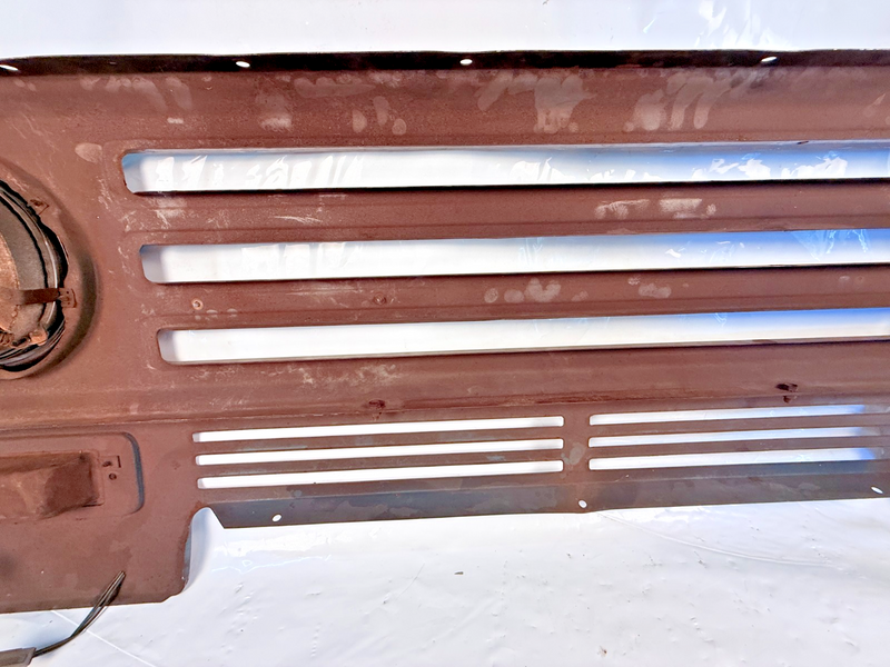 NICE RARE FIND 1971 - 1972 International Scout Front Grill & Valence Nose Grille