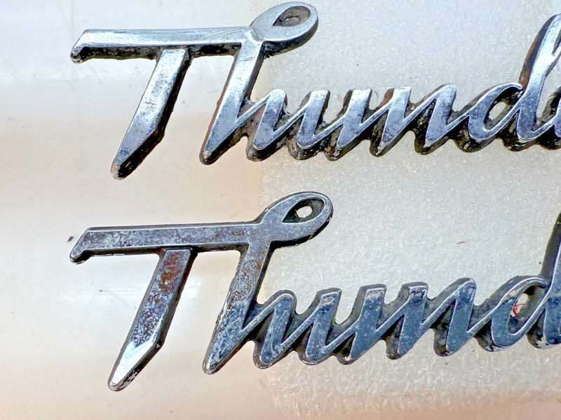 VINTAGE OEM FORD THUNDERBIRD 1977 1978 1979 SCRIPT Emblem D7SB-13B124-AA E5-35